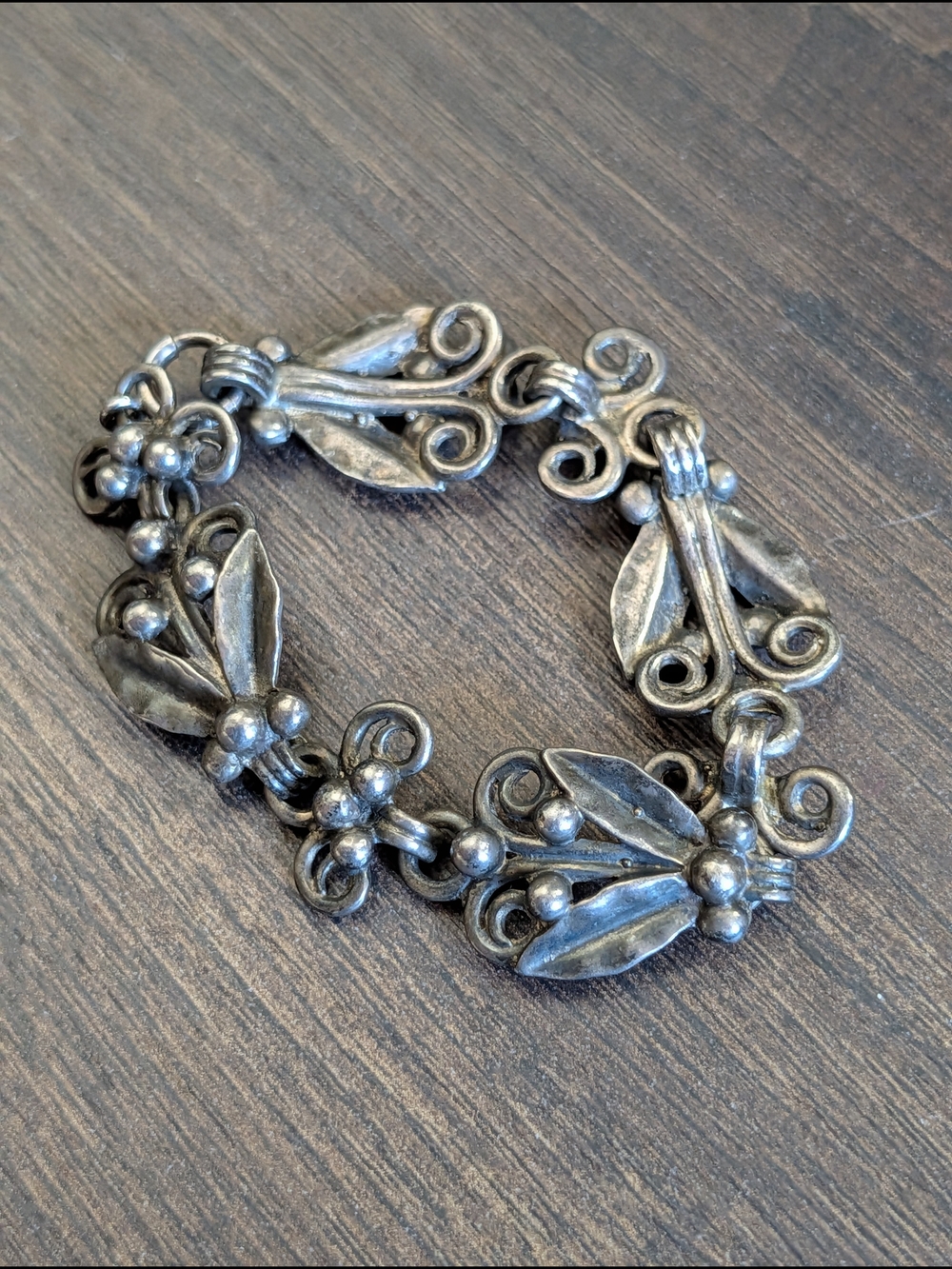 Tiffany & Co. Vintage Antique 925 Sterling Silver Floral Leaf Link Bracelet